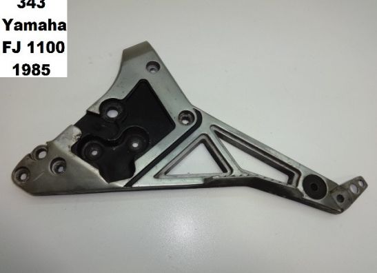Fussrastetrager vorne links Yamaha FJ 1200