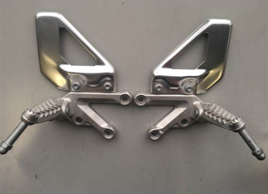 Voetsteun links Aprilia RSV 1000