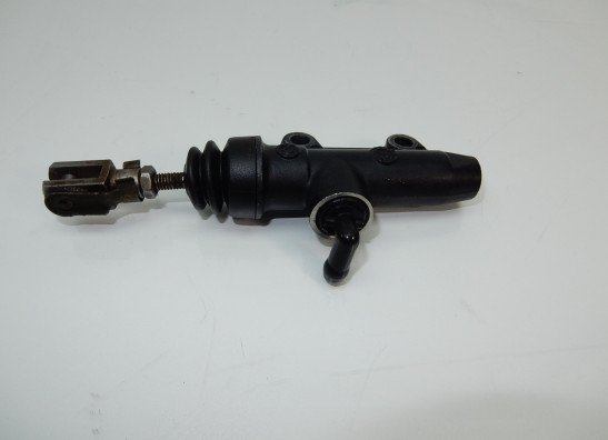 Rempomp achter Ducati monster 900