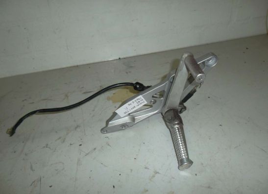Main step holder right Suzuki GSX R 750