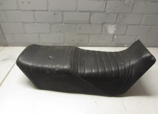 Zadel Suzuki GSX 550 EF