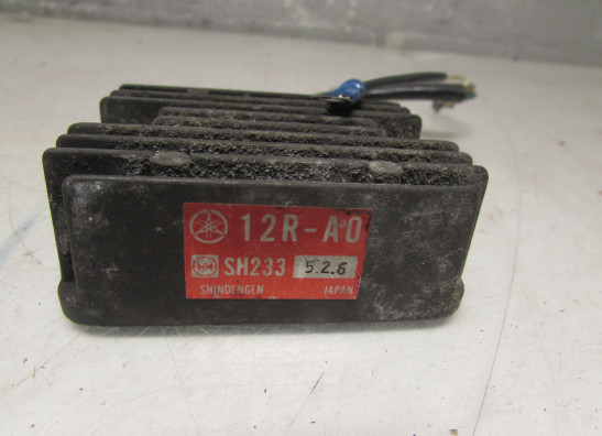 Spanningsregelaar Yamaha FZ 600