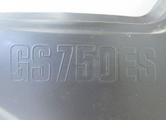 Seitenverkleidung rechts klein Suzuki GSX 750
