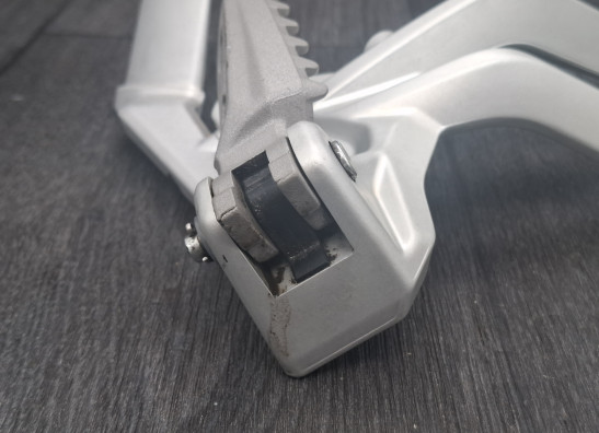 Fussrastetrager vorne rechts Ducati Multistrada V4