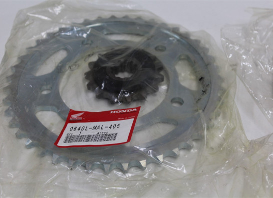 Chain and sprocket kit Honda CBR 600 F