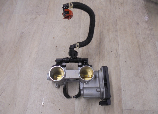Gasklephuis Suzuki GSX 8R