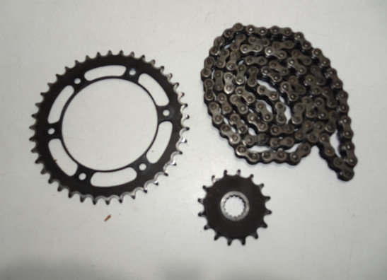 Ketting en tandwielset KTM 690 duke 3