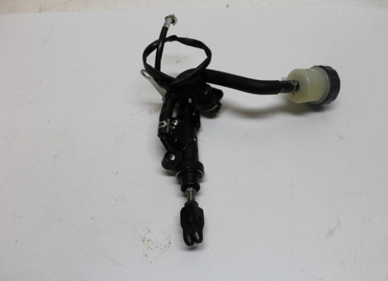 Rempomp achter Yamaha XJ 6 N