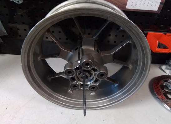 Achtervelg Aprilia Shiver 750