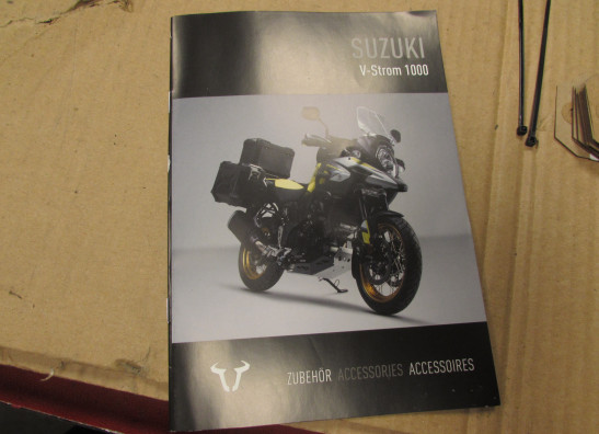 Cowl under Suzuki DL 1000 V STROM