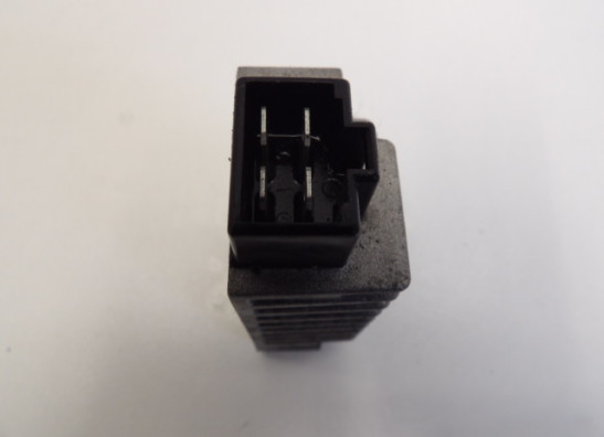 Regulator rectifier  Yamaha FZR 400 R RR SP