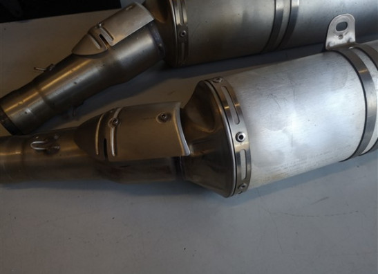 Uitlaat Aprilia RSV 1000