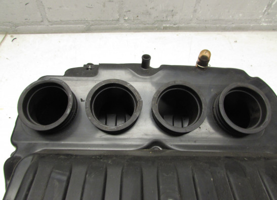 Air cleaner case Suzuki GSX R 750