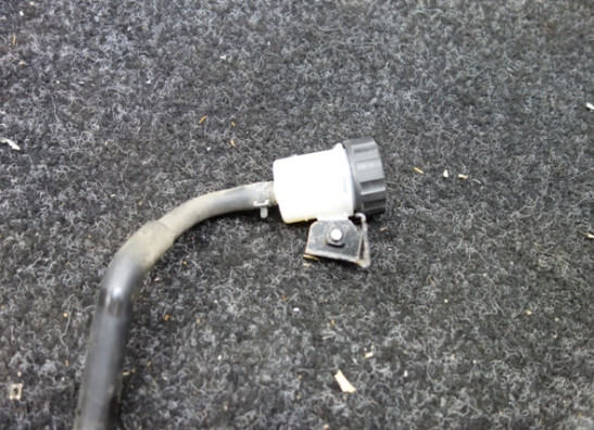 Rempomp achter Kawasaki VERSYS 1000