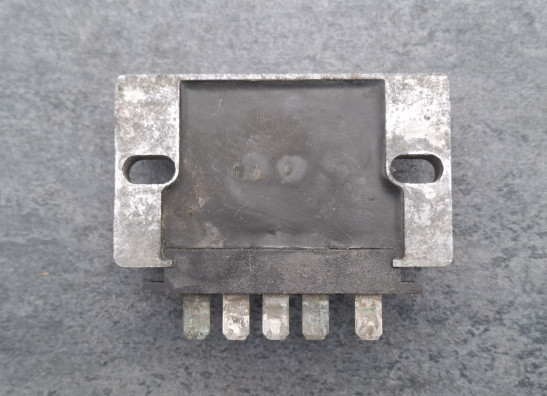 Spanningsregelaar Suzuki GS 1150 E