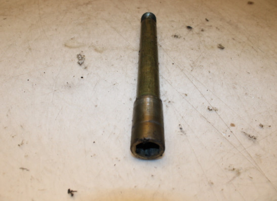 Axle front Triumph Sprint RS