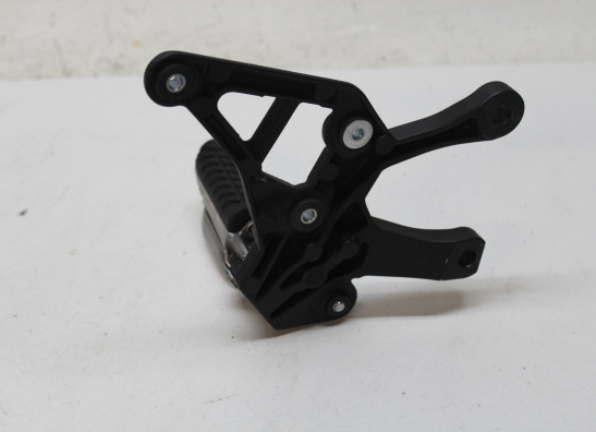 Fussrastetrager vorne links Kawasaki Z 900