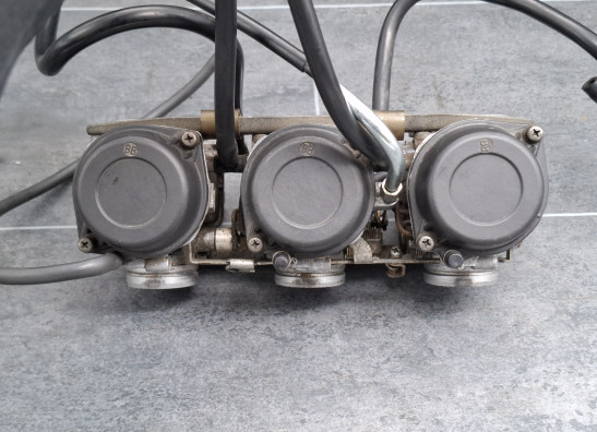 Carburateurset Triumph Trident 900