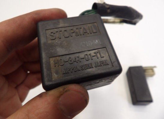 Relais unit Honda VF 700  750 C Magna