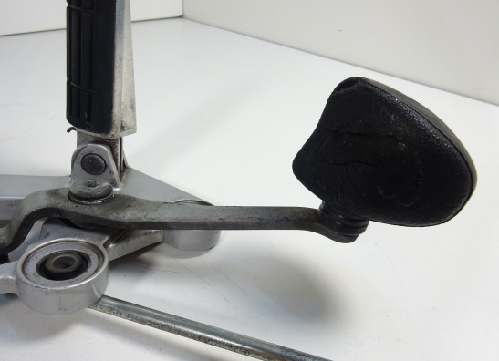 Fussrastetrager vorne links Yamaha FZ6