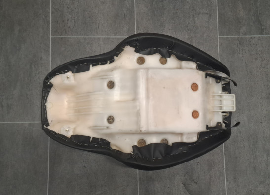 Zadel Honda VF 700  750 Supermagna