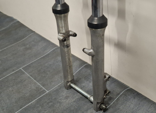 Voorpoten compleet Kawasaki CSR 305 LTD