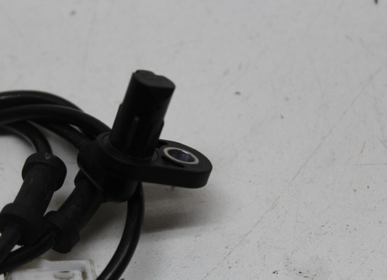 ABS sensor achter Yamaha Tracer 9 GT