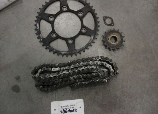 Chain and sprocket kit Ducati monster 696