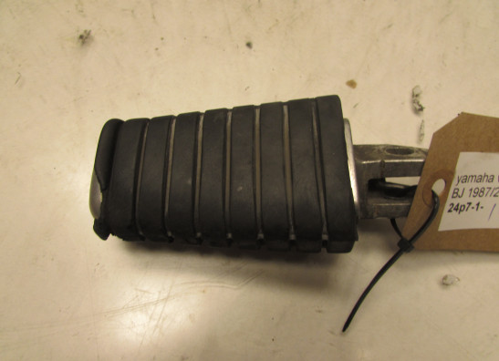 Footrest left Yamaha V max