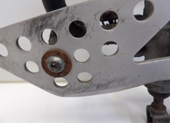 Main step holder right Suzuki GSX R 1000