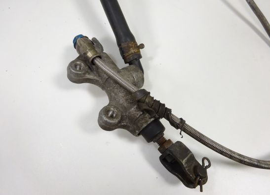 Rempomp achter Kawasaki ZXR 400