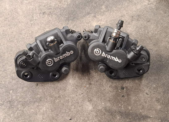 Bremssattel Bremszangen vorne BMW F 850 GS