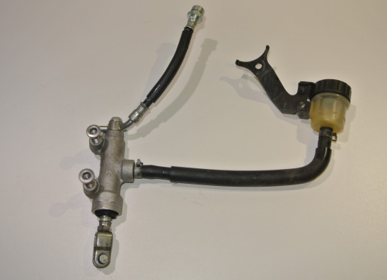 Rempomp achter Kawasaki Z 750