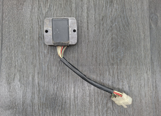 Spanningsregelaar Yamaha FZ 600