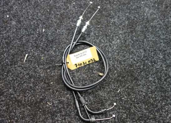 Throttle cable Suzuki GSR 600