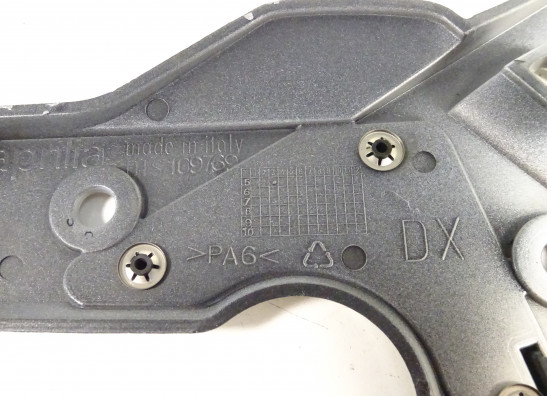 Seitenverkleidung rechts klein Aprilia Pegaso 650