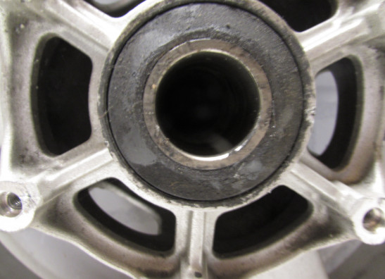 Rear wheel Yamaha YZF R1