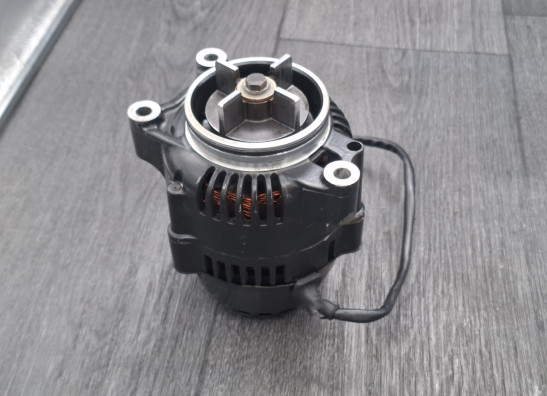 Dynamo Triumph Trident 900