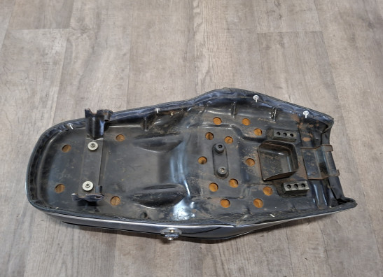 Zadel Honda CM 185 T