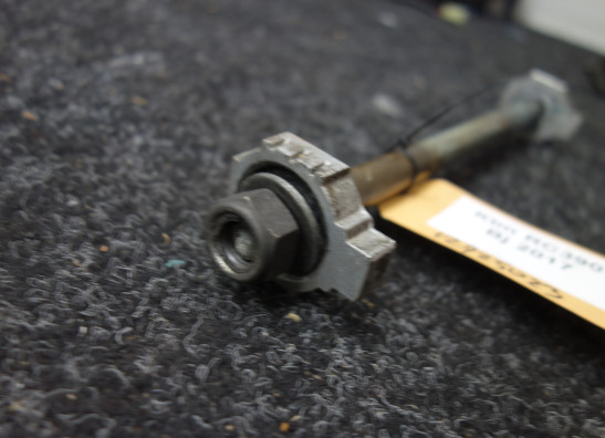 Hinterradachse KTM RC 390