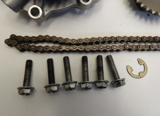 Water pump Suzuki Gv 1400 cavalcade