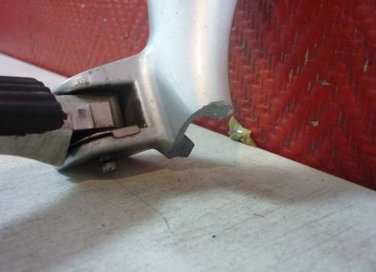 Soziusfussraste links Suzuki GSX R 1300 Hayabusa