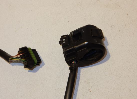 Handlebar switch assy left Moto Guzzi California EV