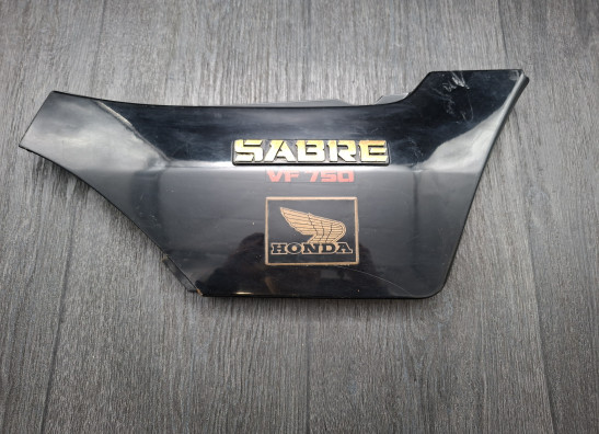 Seitenverkleidung rechts klein Honda VF 700  750 S Sabre