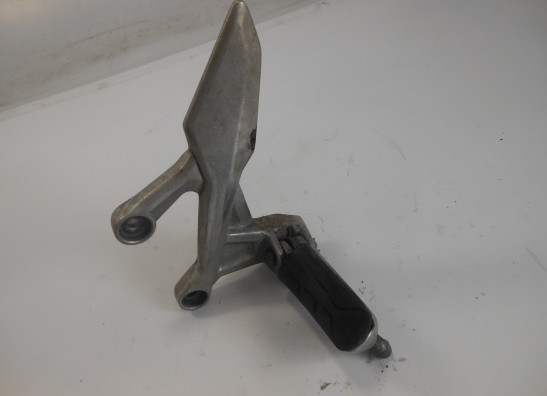 Fussrastetrager vorne links Honda CBR 500 R