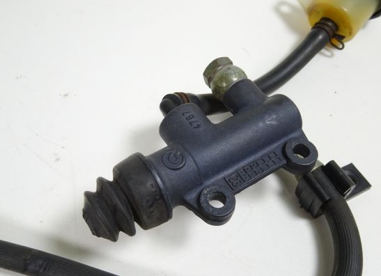 Rempomp achter Ducati 750 SS Supersport