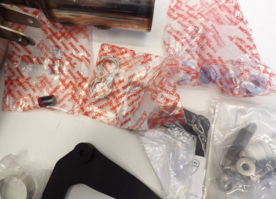 Uitlaat Ducati Scrambler Cafe Racer