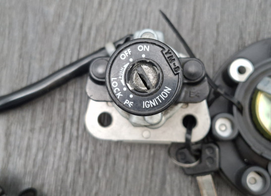 Slotenset Yamaha TDM