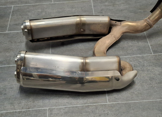 Uitlaat Honda VFR 800 I