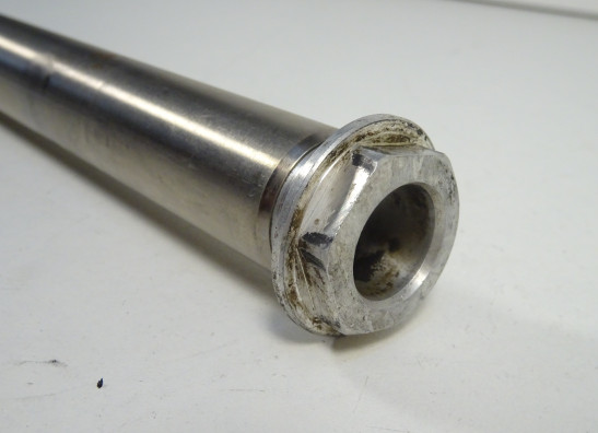 Axle front KTM 690 Duke 4